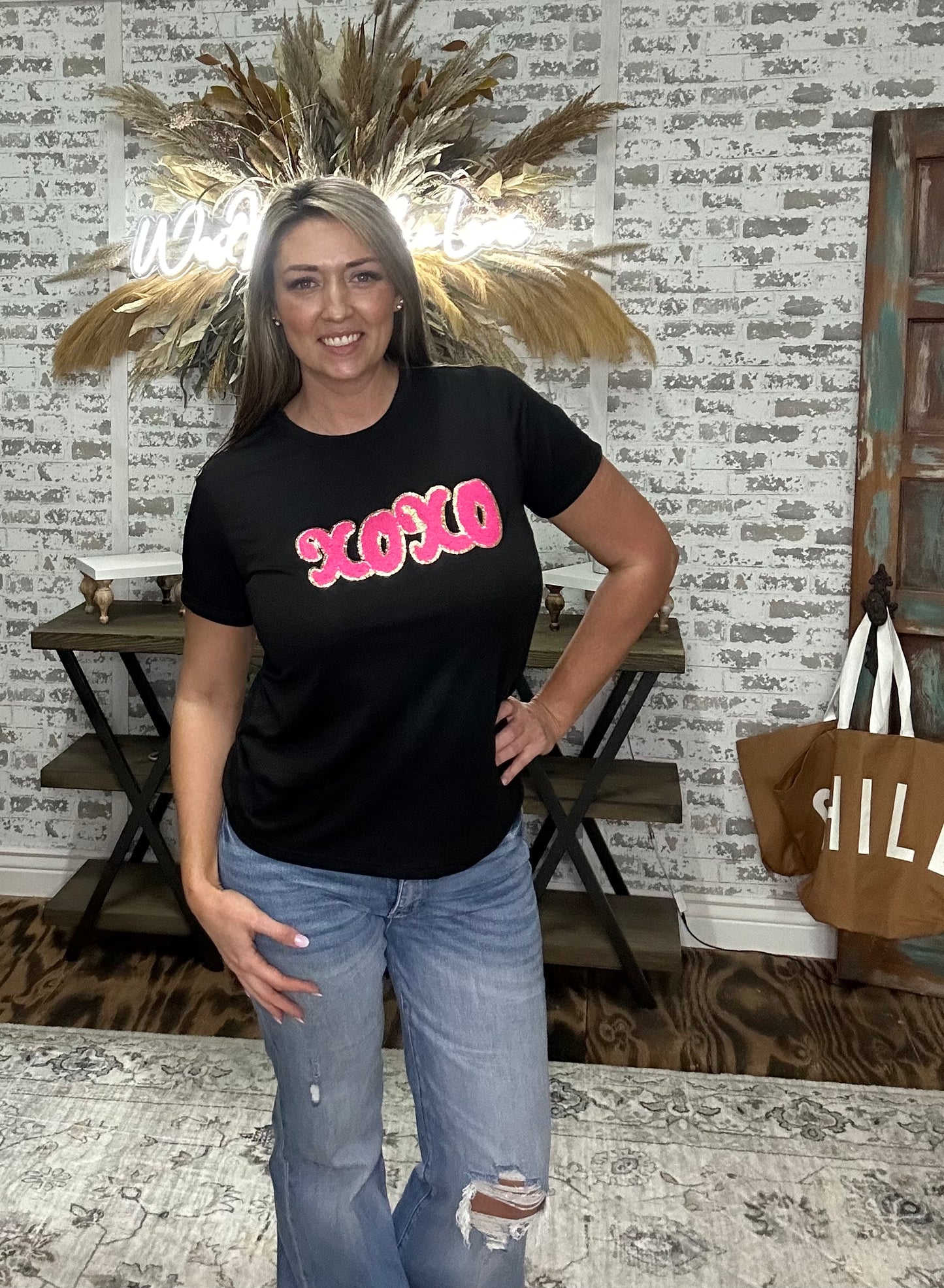 xoxo Glitter Chenille Graphic Valentine Tee